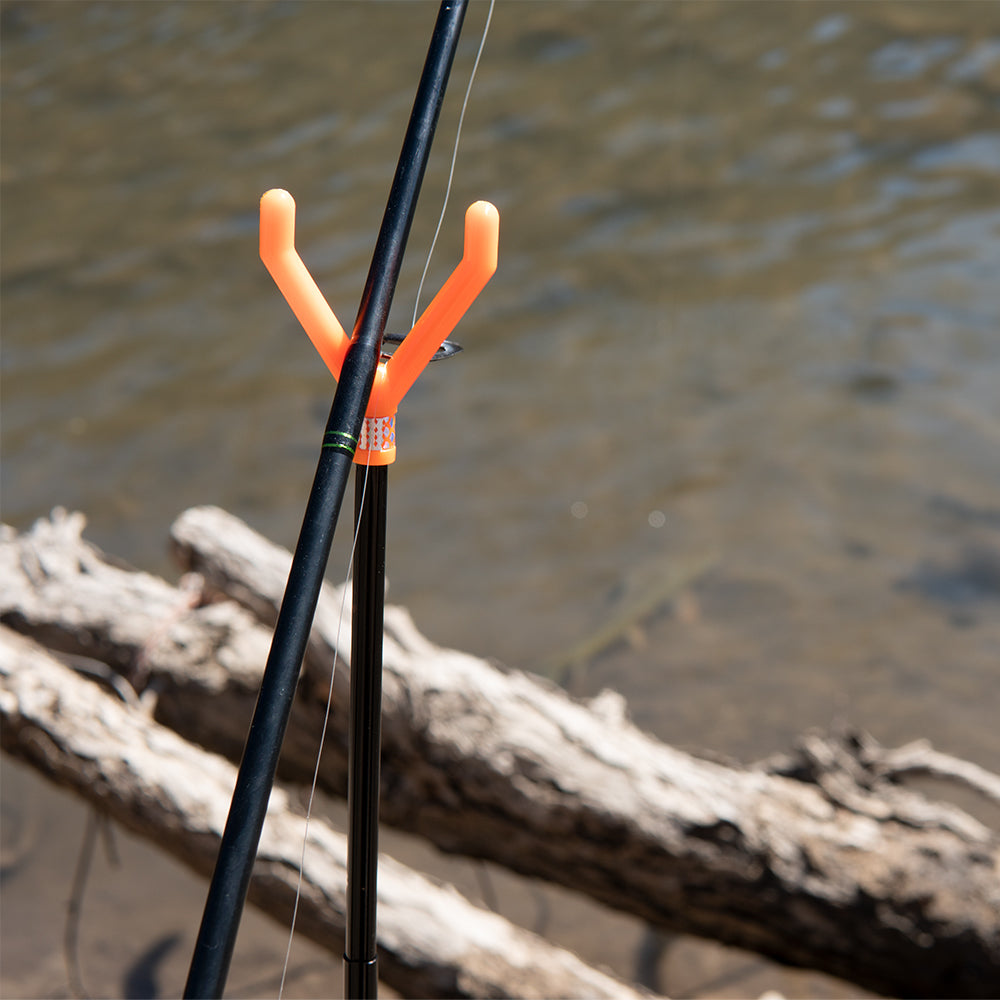 Fishin Stix Extendable Rod Holder Trident Head Assorted Colors, 30"